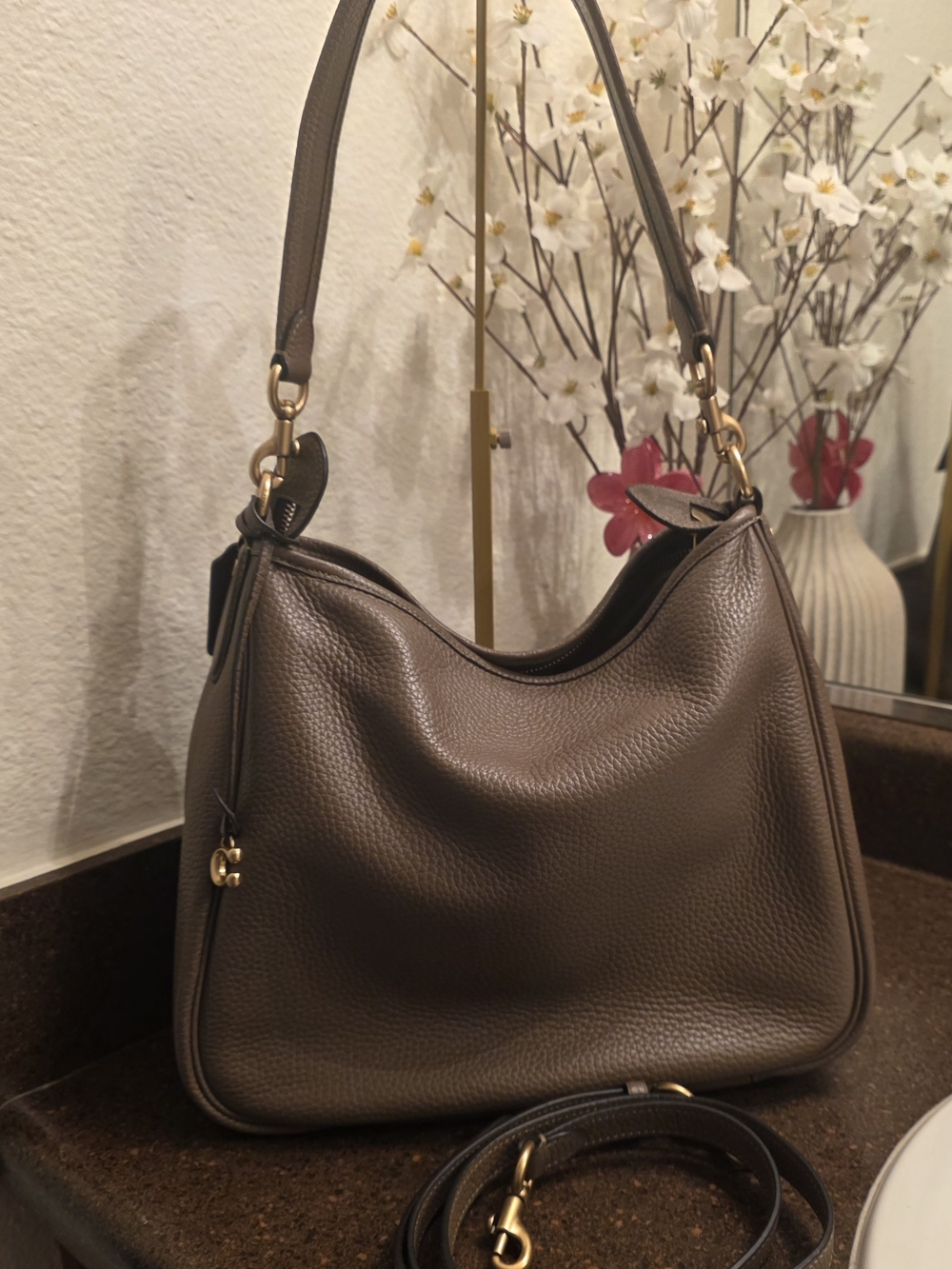 Coach Cary Shoulder/ Crossbody Bad